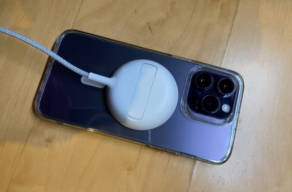 充满稳重感!兼容MagSafe 15W快充的“Belkin BoostCharge Pro”是“The Definite”系列